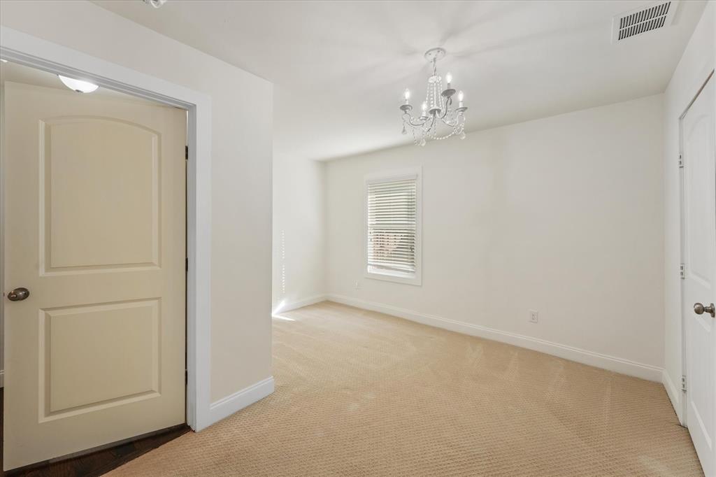 5609 Reiger Avenue Dallas, TX 75214 - Photo 17 of 36