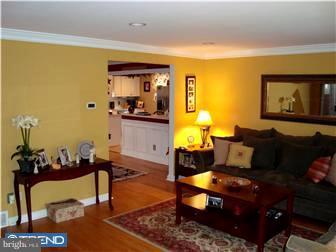 2949 Goentner Road Willow Grove, PA 19090 - Photo 1 of 11 Living Room
