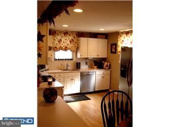 2949 Goentner Road Willow Grove, PA 19090 - Photo 10 of 11 Kitchen