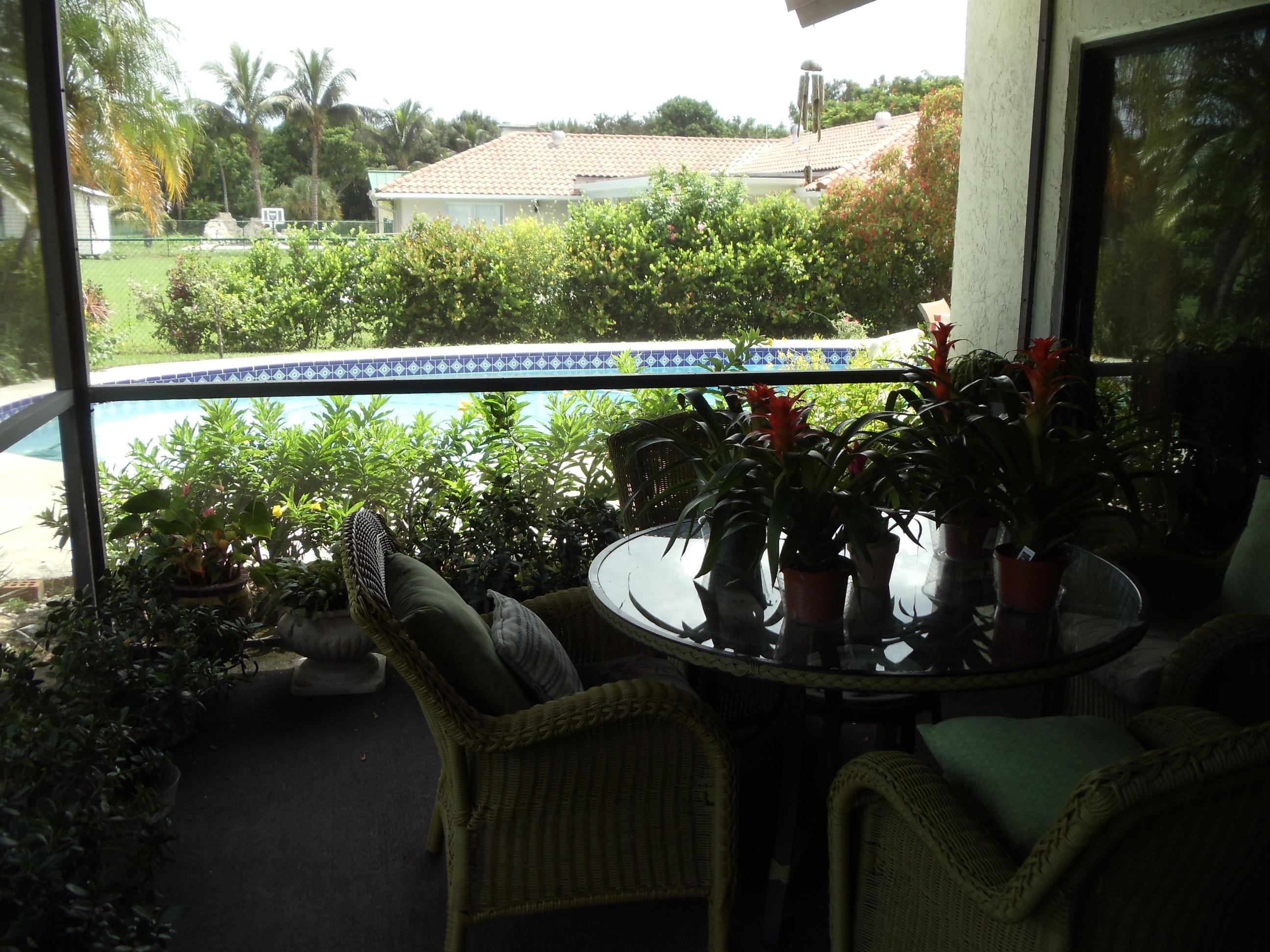 512 Old Country Road South Wellington, FL 33414 - Photo 24 of 28 Patio