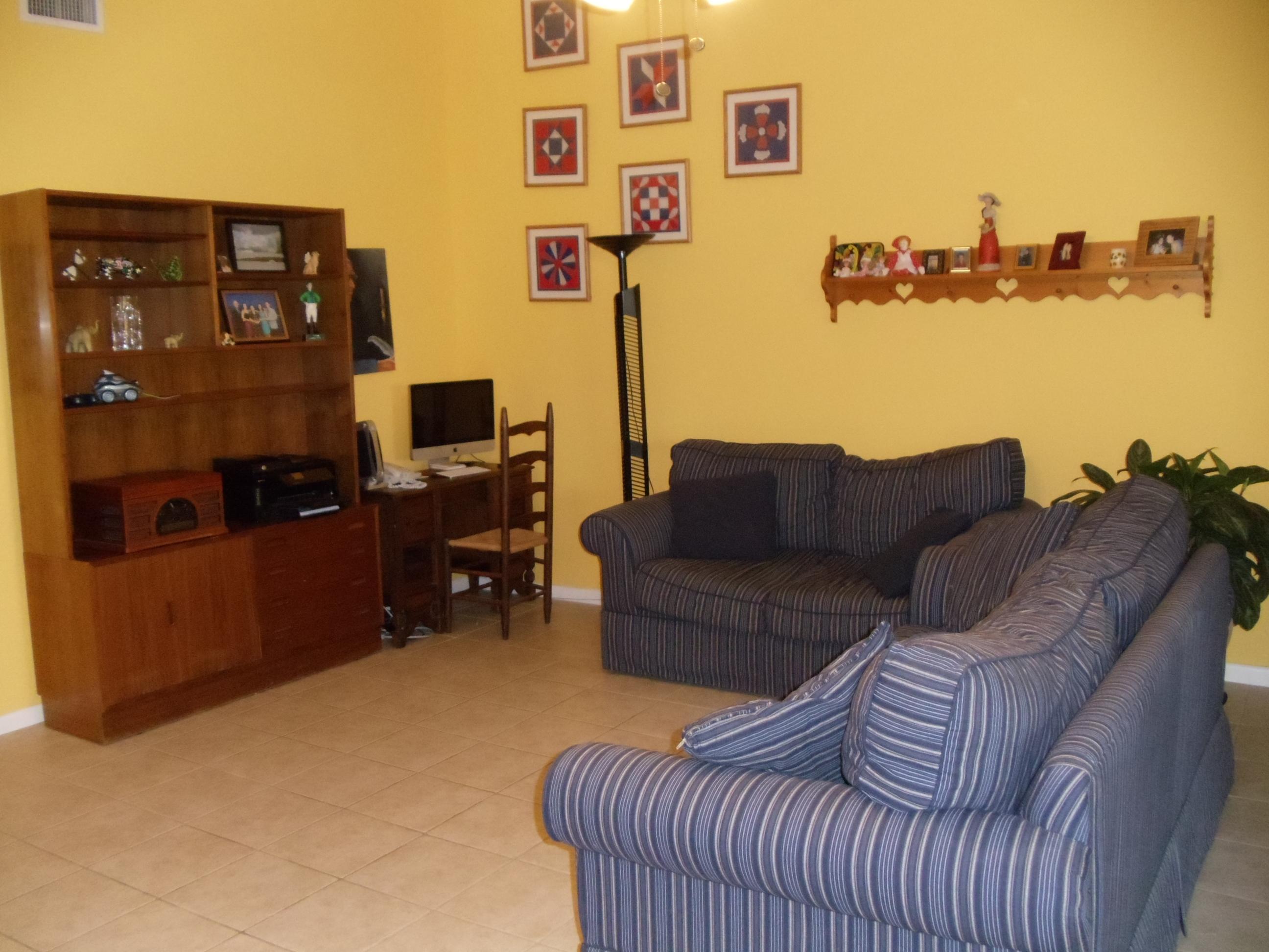 512 Old Country Road South Wellington, FL 33414 - Photo 6 of 28 Family Room