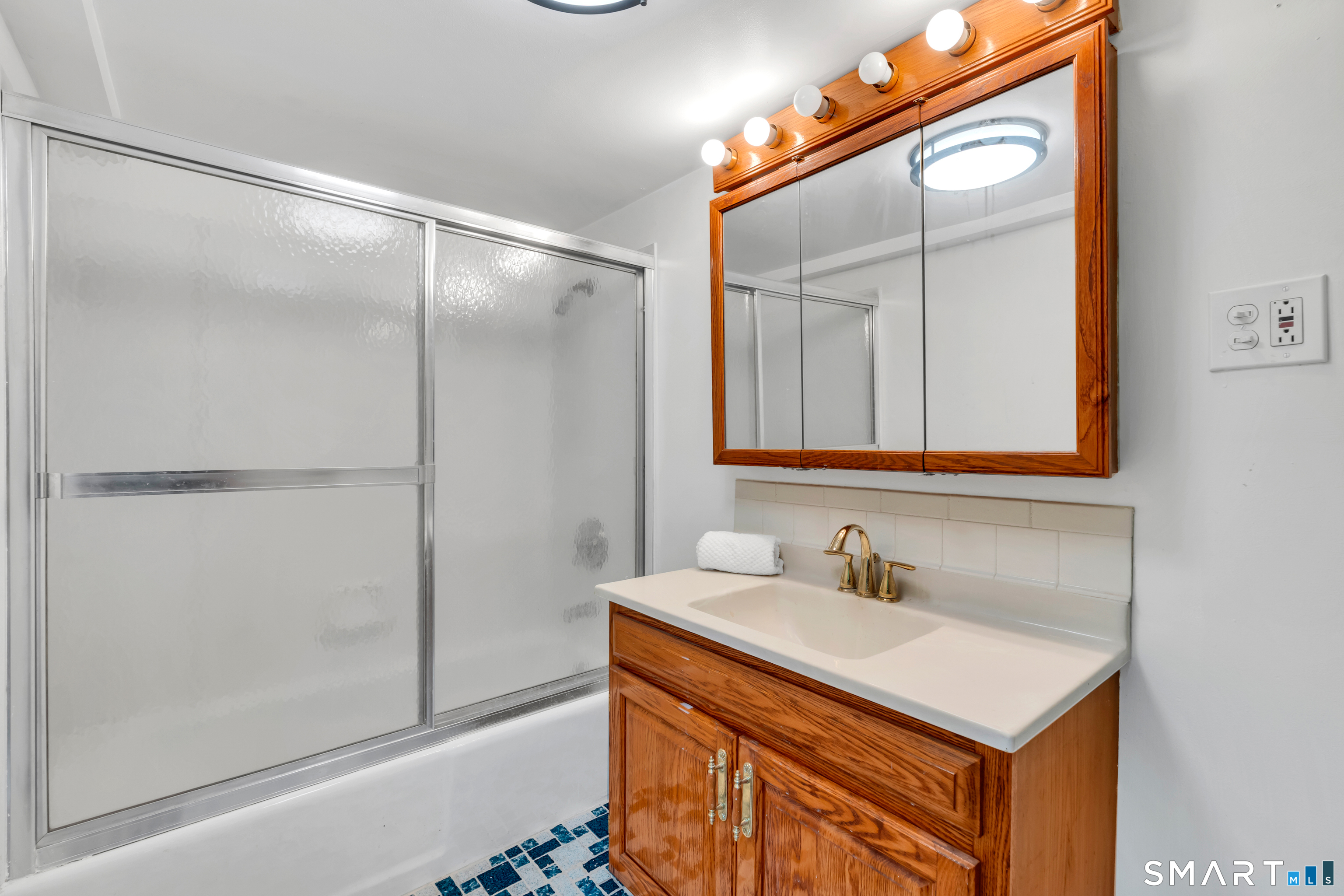 14 Main Street East Hampton, CT 06424 - Photo 18 of 39