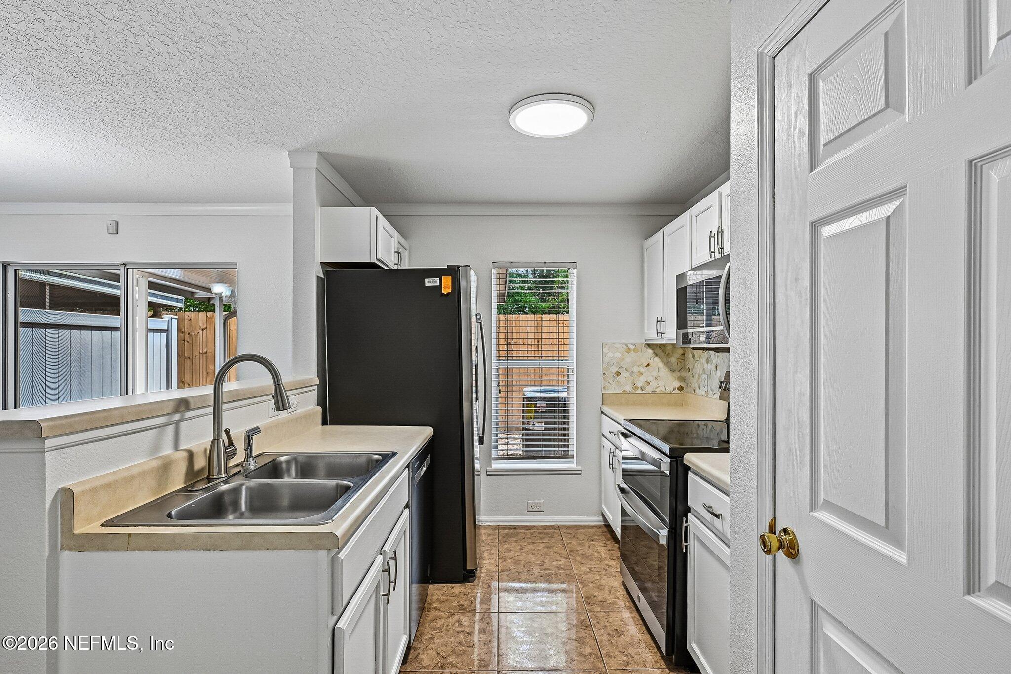 10543 Autumn Trace Road Jacksonville, FL 32257 - Photo 15 of 45 Kitchen