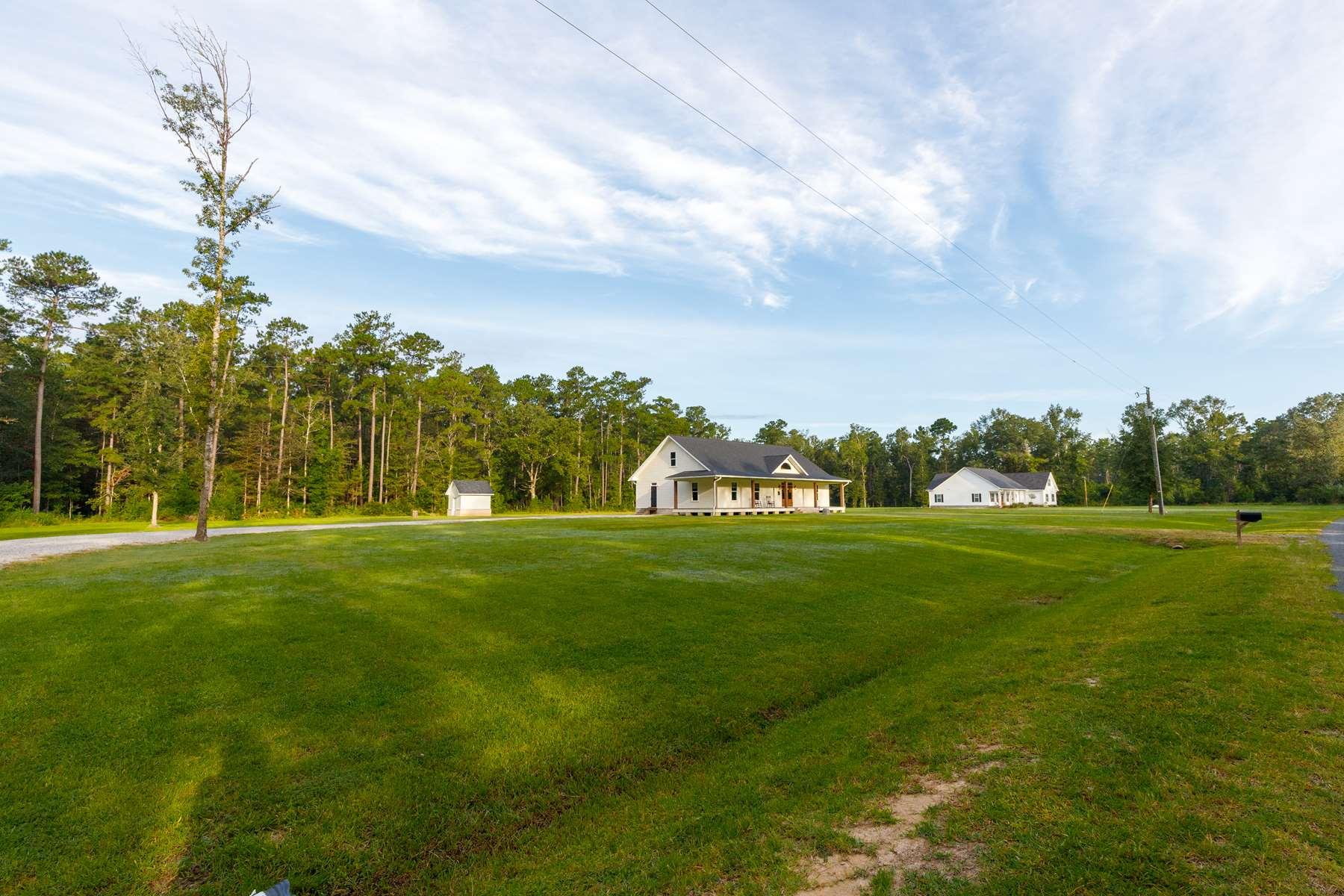 330 County Rd S-18-298 Ridgeville, SC 29472 - Photo 3 of 33 3. Peaceful