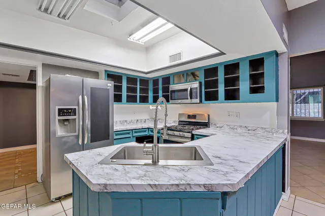 $419,900 | 1909 Crow Drive, El Paso, TX 79935