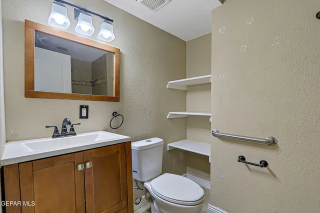 $419,900 | 1909 Crow Drive, El Paso, TX 79935