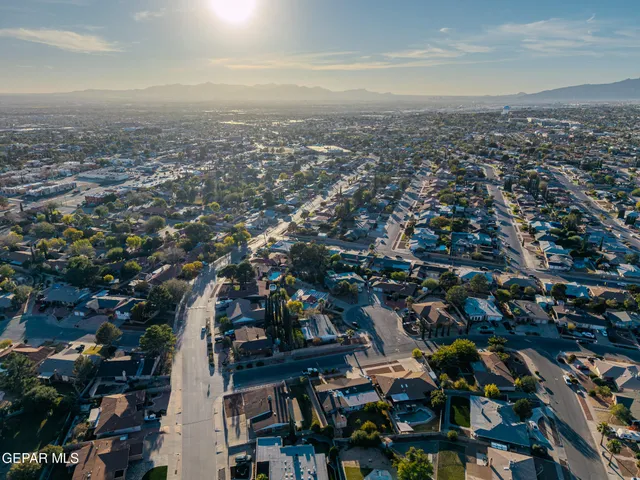 $419,900 | 1909 Crow Drive, El Paso, TX 79935