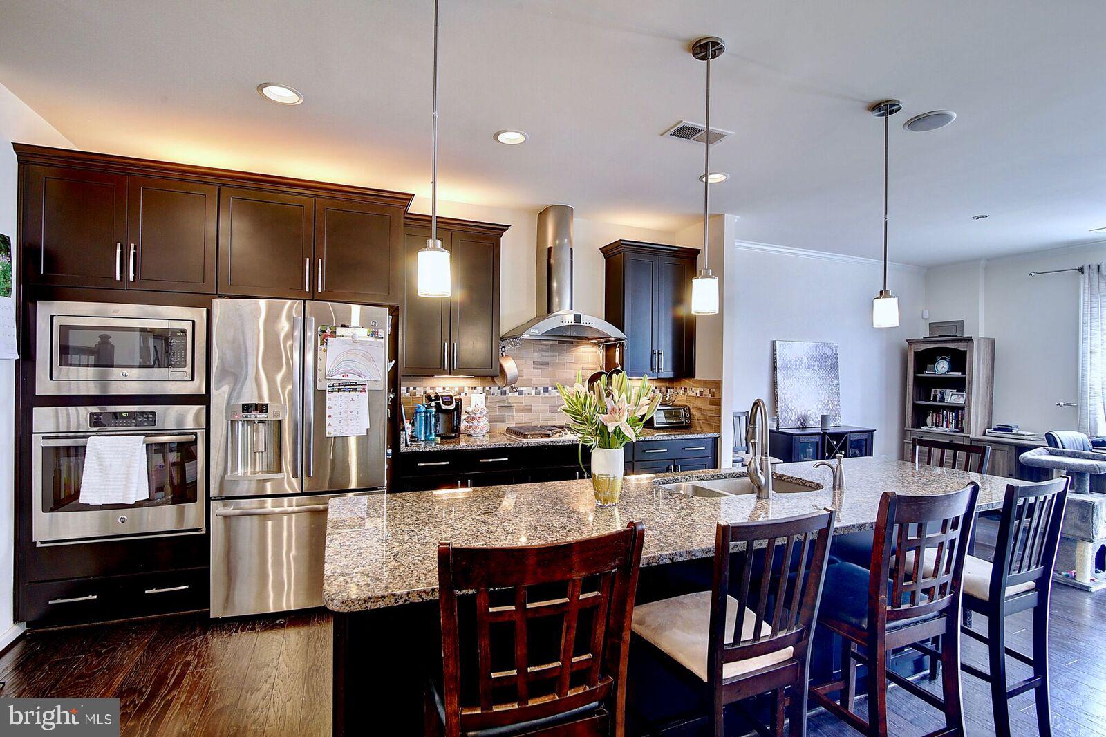 42318 Benfold Square Brambleton, VA 20148 - Photo 2 of 18 Stainless Steel Appliances