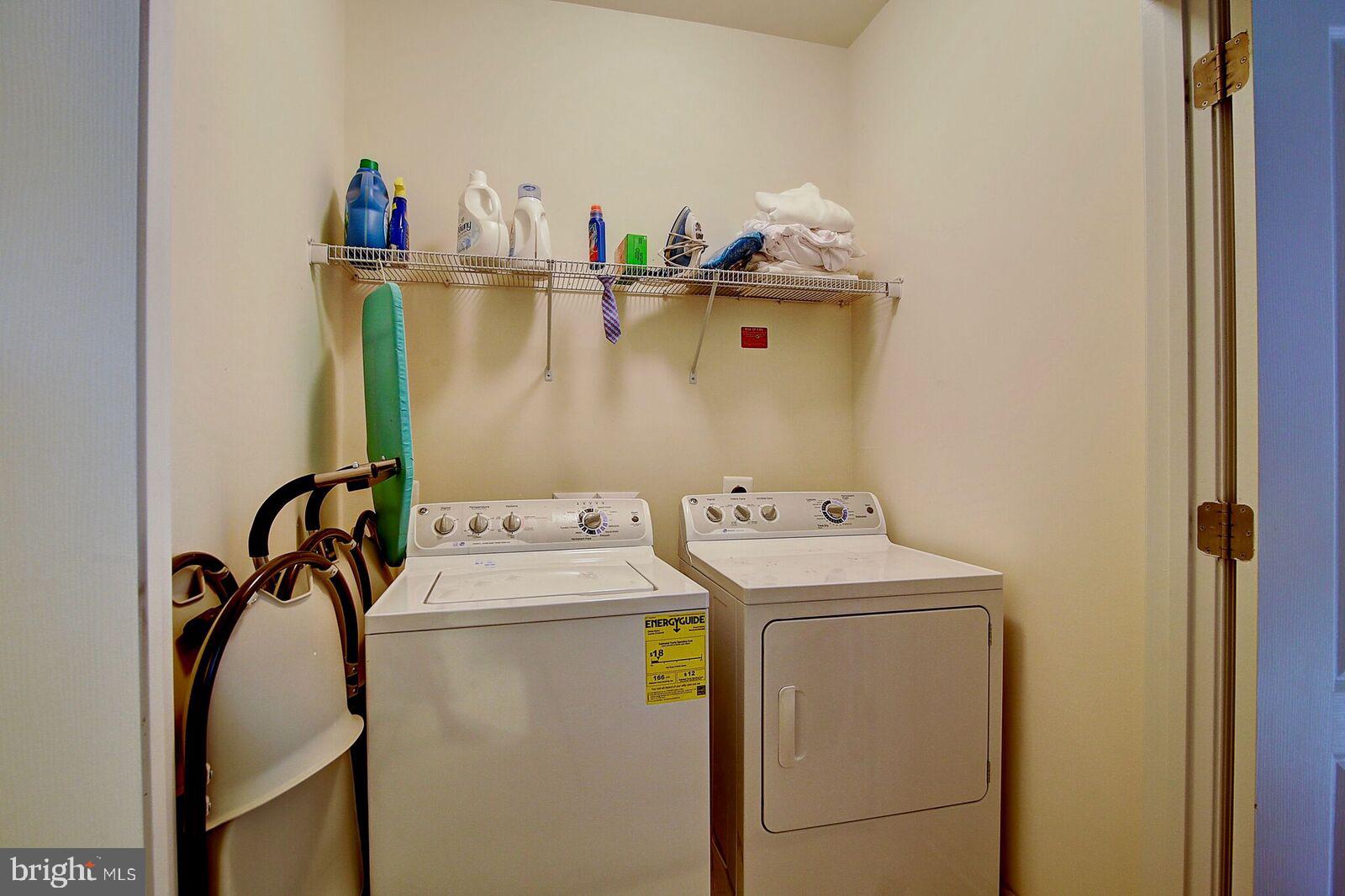 42318 Benfold Square Brambleton, VA 20148 - Photo 16 of 18 Laundry