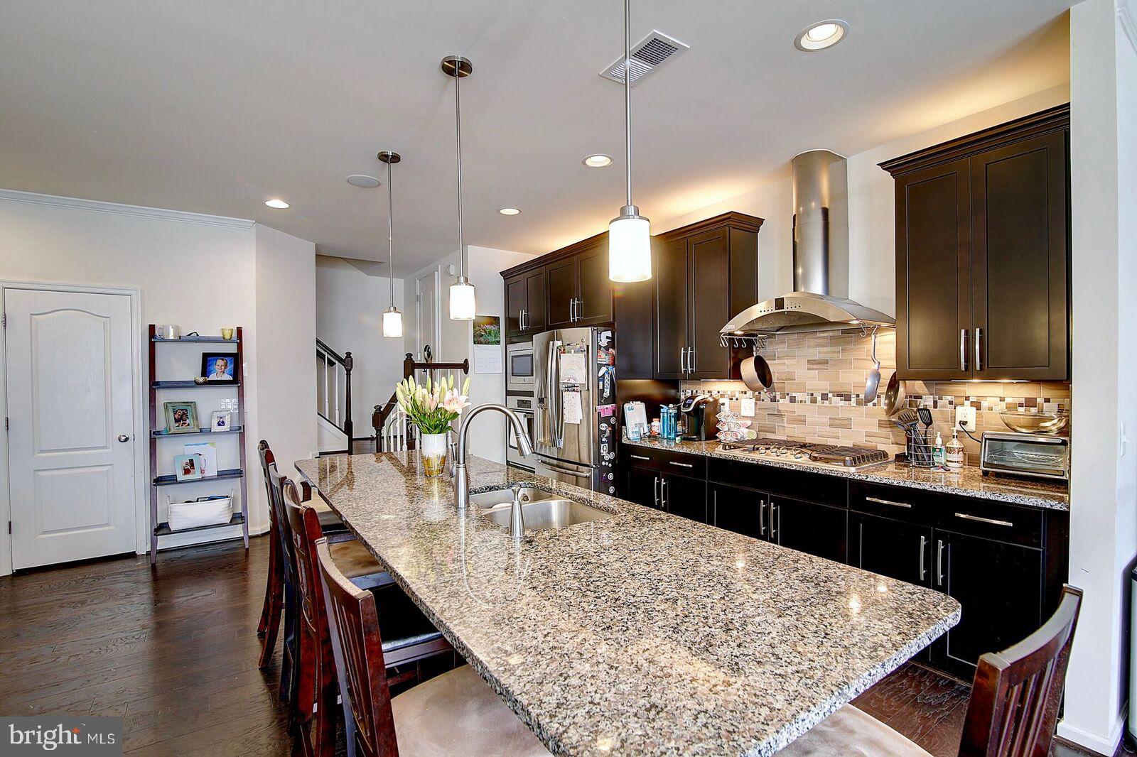 42318 Benfold Square Brambleton, VA 20148 - Photo 4 of 18 Large Kitchen Island