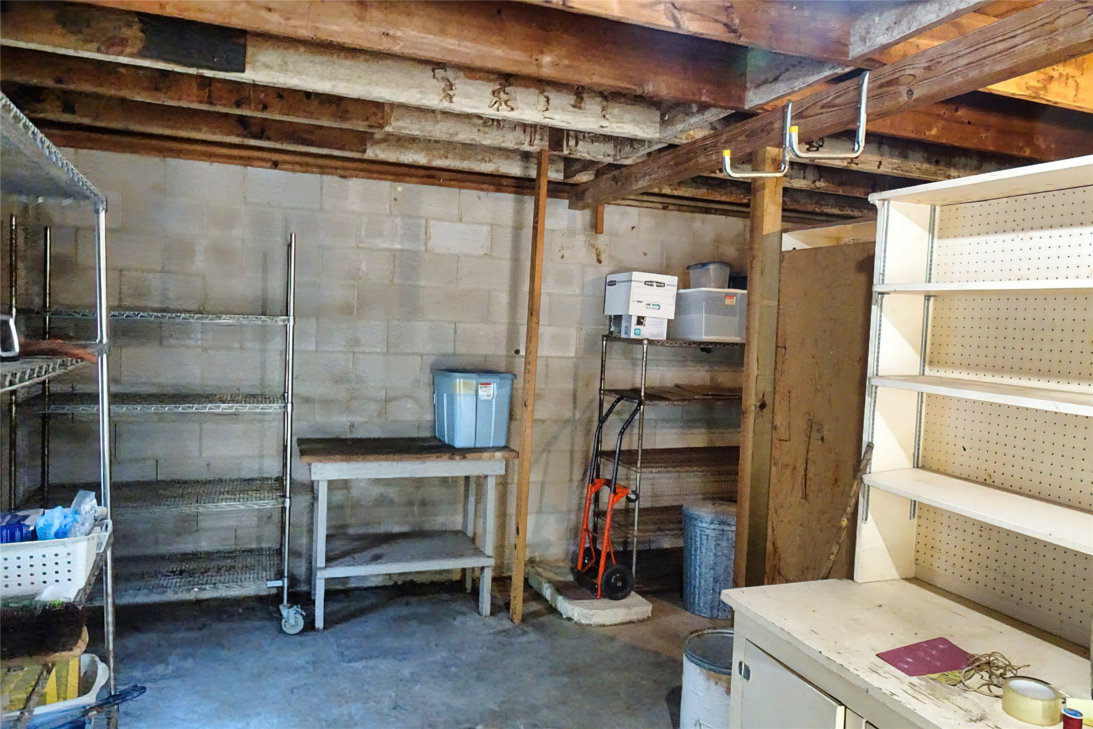 1206 Ruth Avenue Austin, TX 78757 - Photo 36 of 37 a storage room