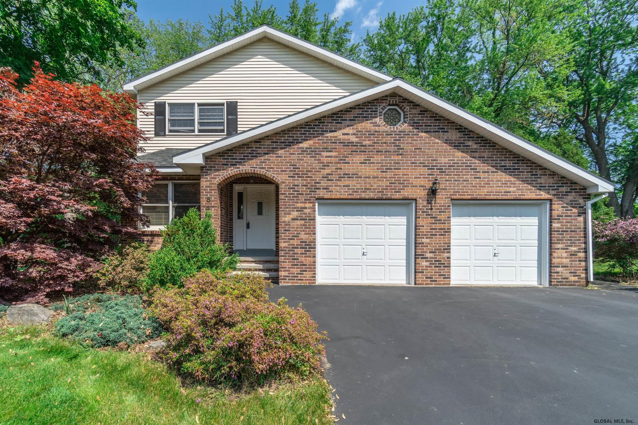 849 Warner Road Niskayuna, NY 12309 - Photo 1 of 33 Photo 1