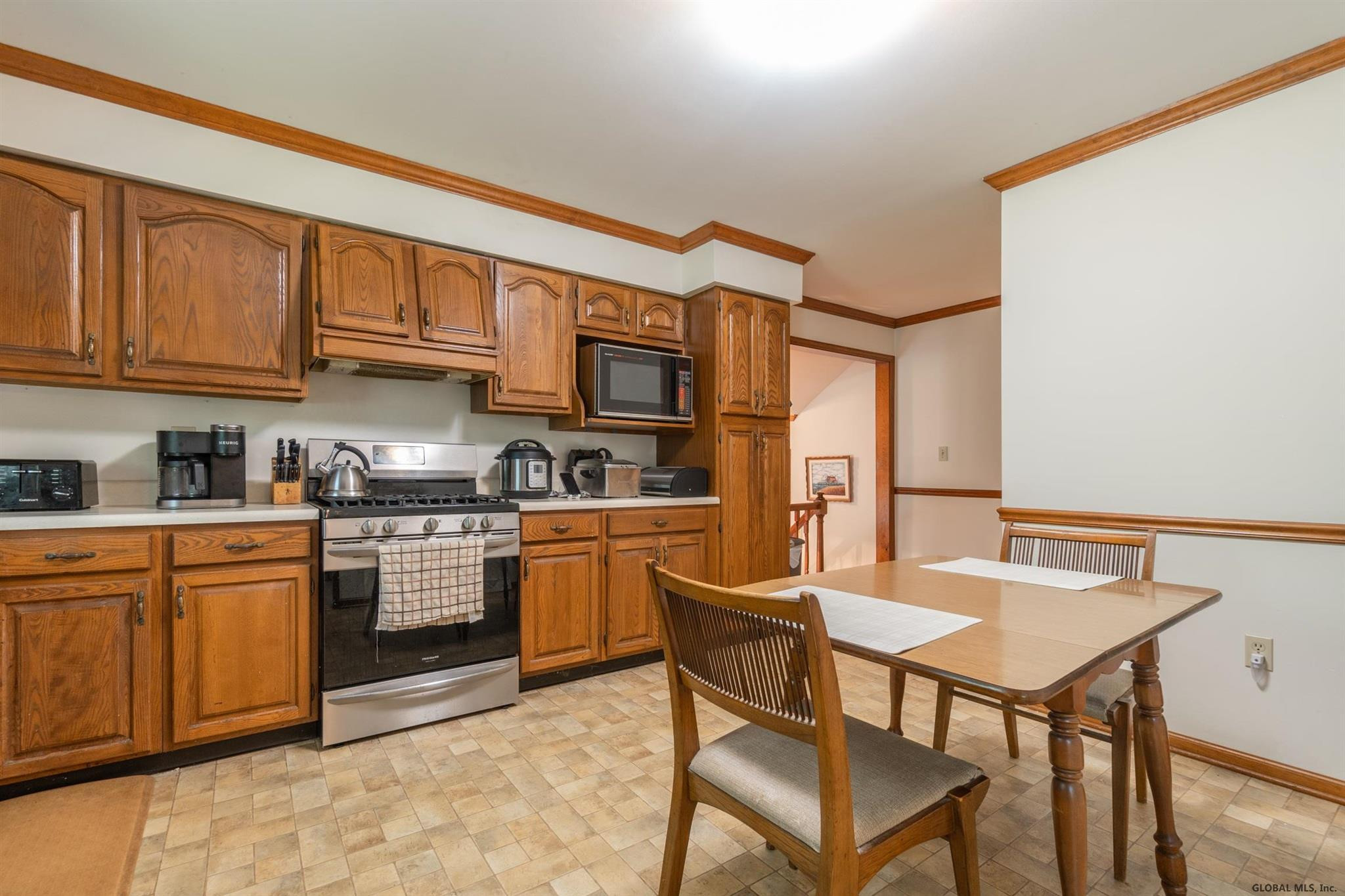 849 Warner Road Niskayuna, NY 12309 - Photo 10 of 33 Photo 10