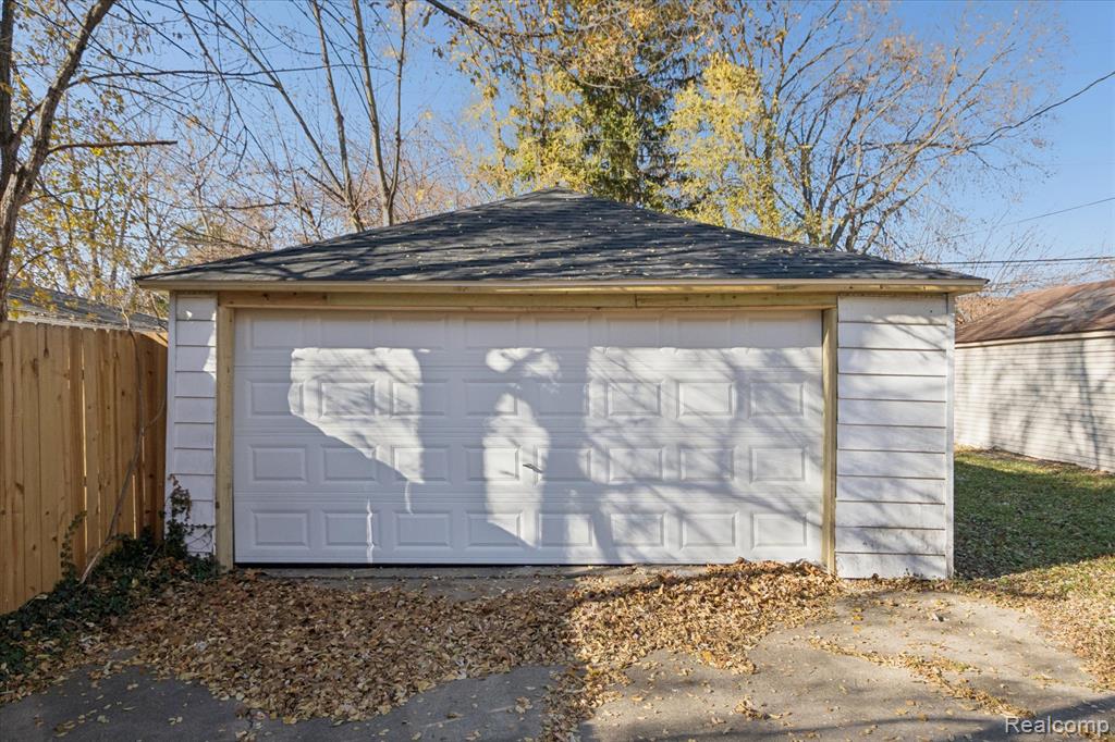 11285 Lakepointe Street Detroit, MI 48224 - Photo 29 of 32
