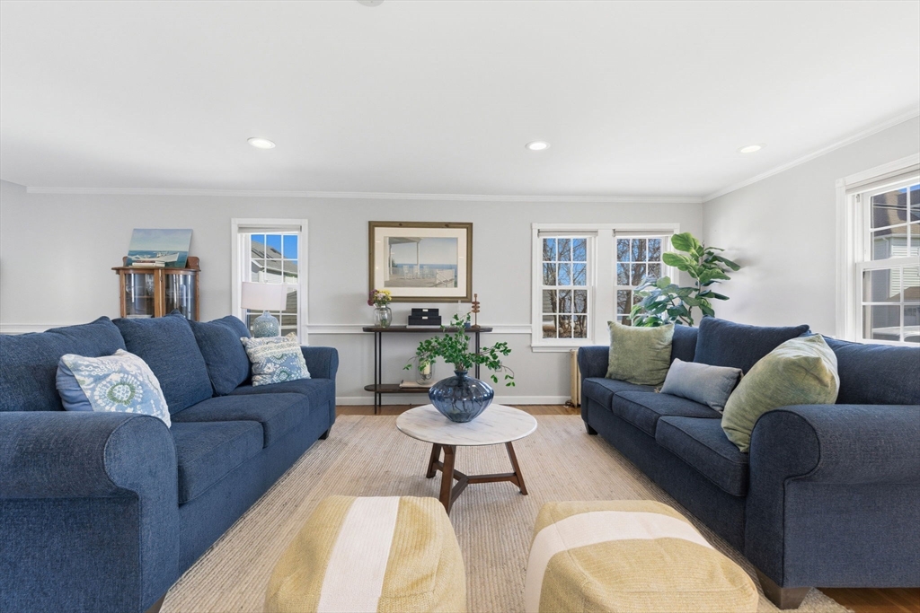 9 Poplar Road Quincy, MA 02169 - Photo 7 of 42