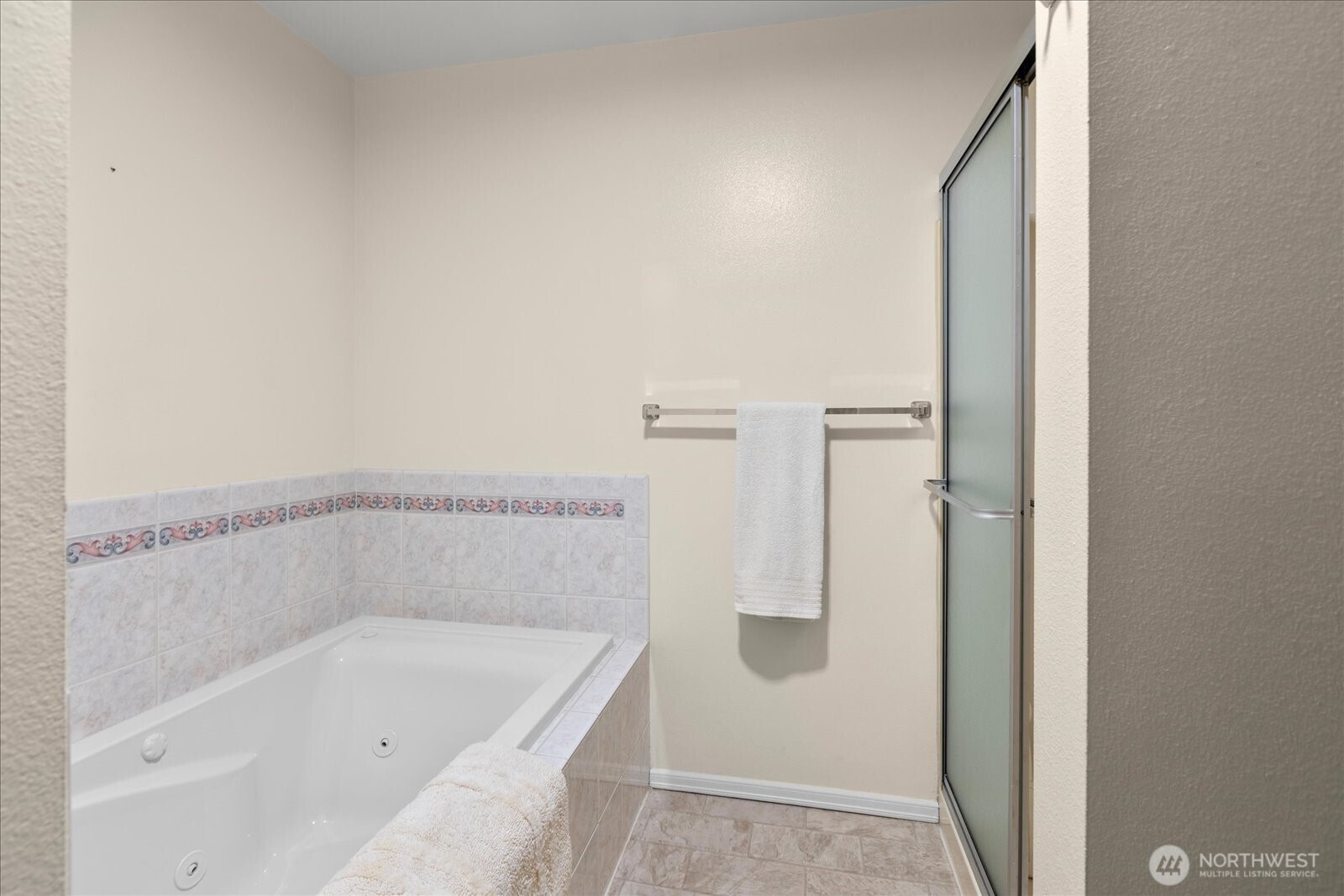 524 Maple Street, Unit 102 Edmonds, WA 98020 - Photo 20 of 33