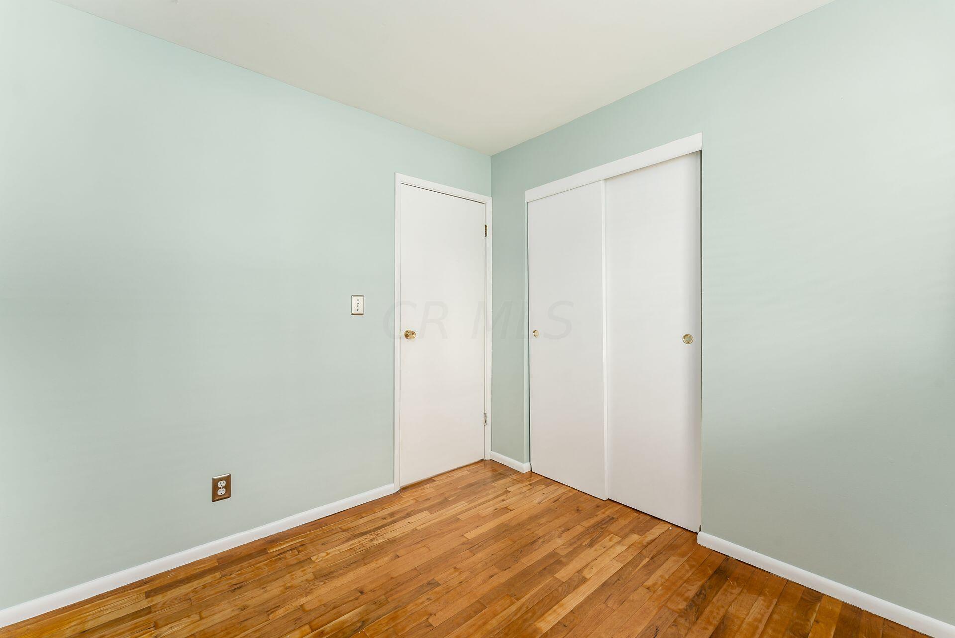 1029 Garvey Road Columbus, OH 43229 - Photo 11 of 30 018_624a797f_R 1029 Garvey055
