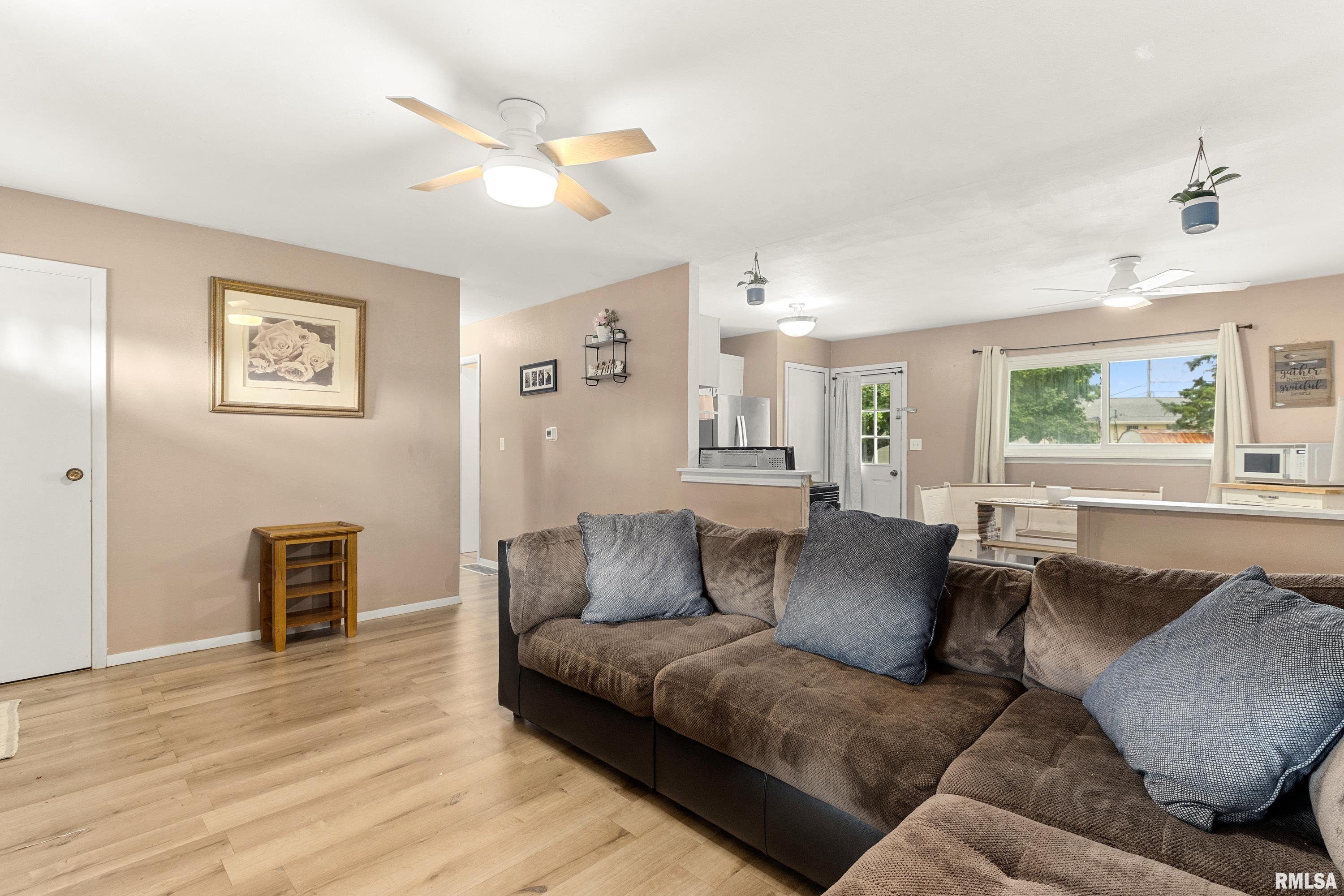 110 Briar Court Washington, IL 61571 - Photo 6 of 31