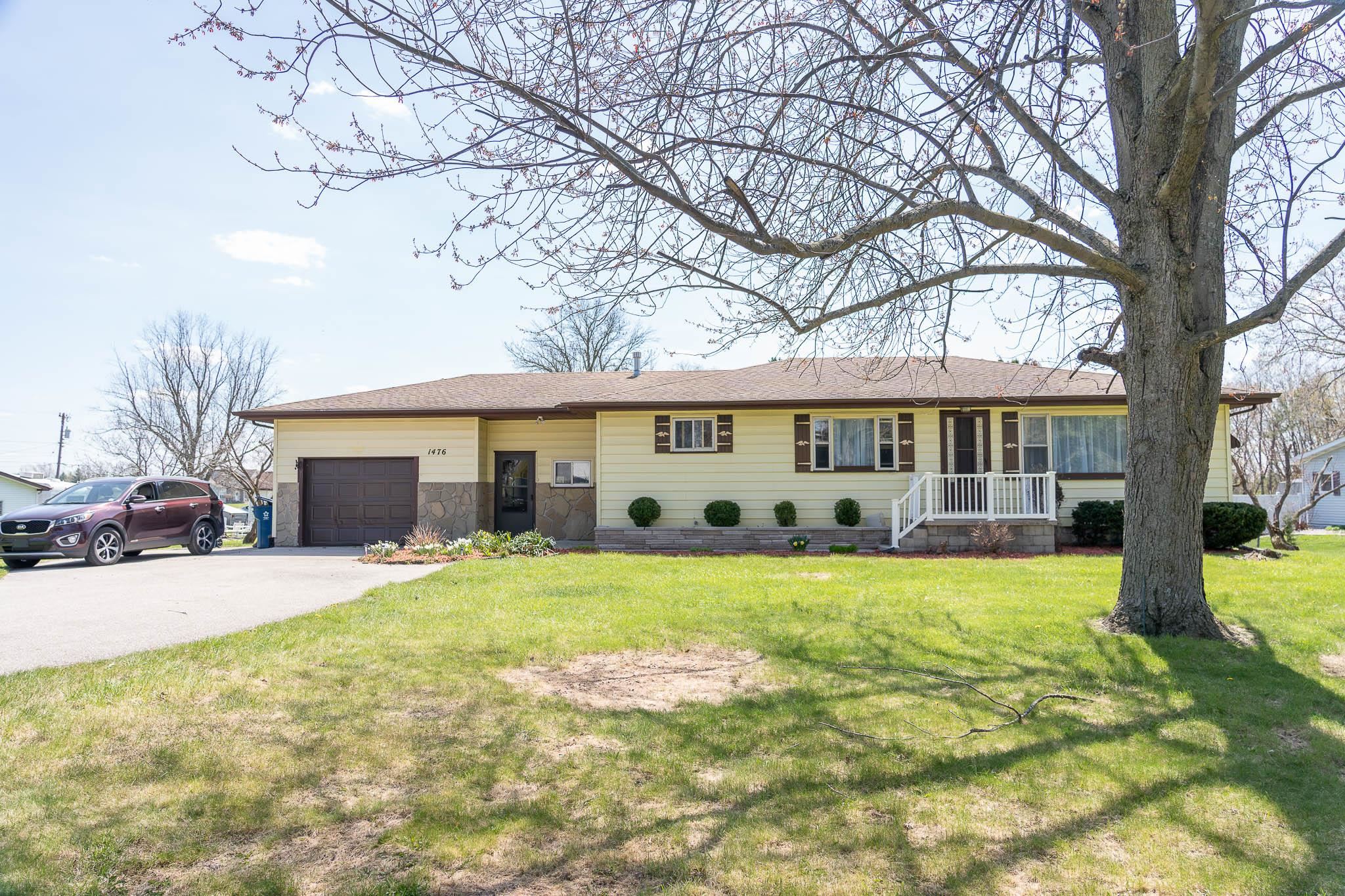 1476 East Parish Road Kawkawlin, MI 48631 - Photo 2 of 35 Gallery Image 2