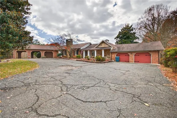 $598,000 | 950 Dodson Mill Road, Pilot Mountain, NC 27041
