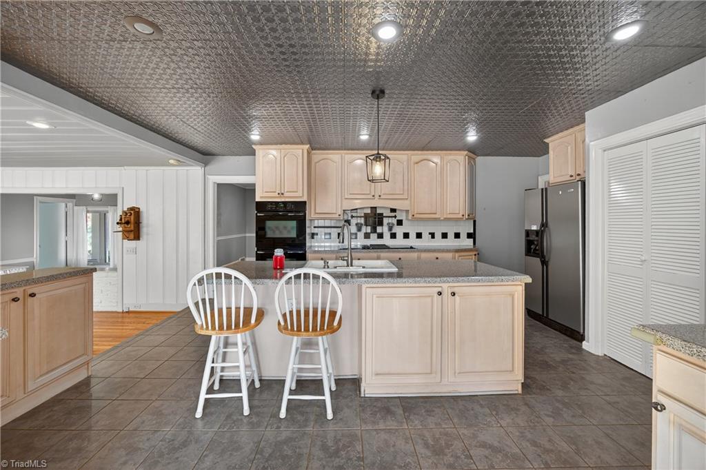 950 Dodson Mill Road Pilot Mountain, NC 27041 - Photo 9 of 39