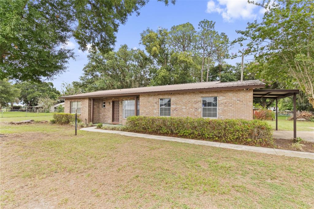 2803 East Trapnell Road Plant City, FL 33566 - Photo 4 of 58