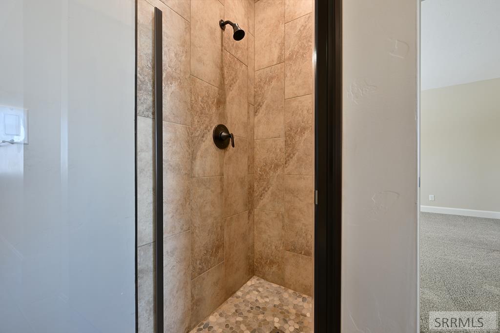 4922 Torcello Drive Ammon, ID 83401 - Photo 20 of 50 Primary Ensuite