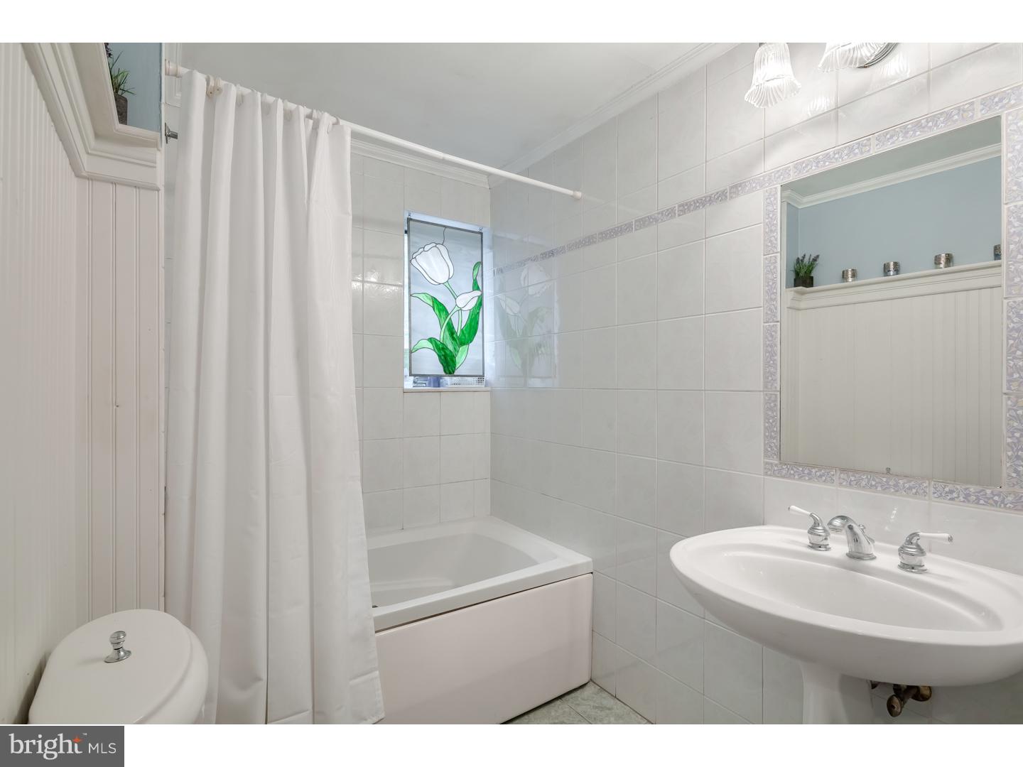 612 Warwick Road Barrington, NJ 08033 - Photo 14 of 25 Master Bathroom