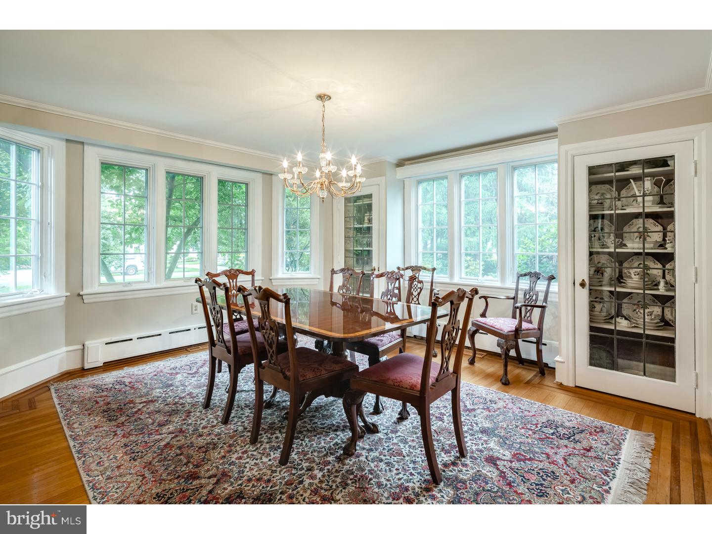 612 Warwick Road Barrington, NJ 08033 - Photo 4 of 25 Dining Room