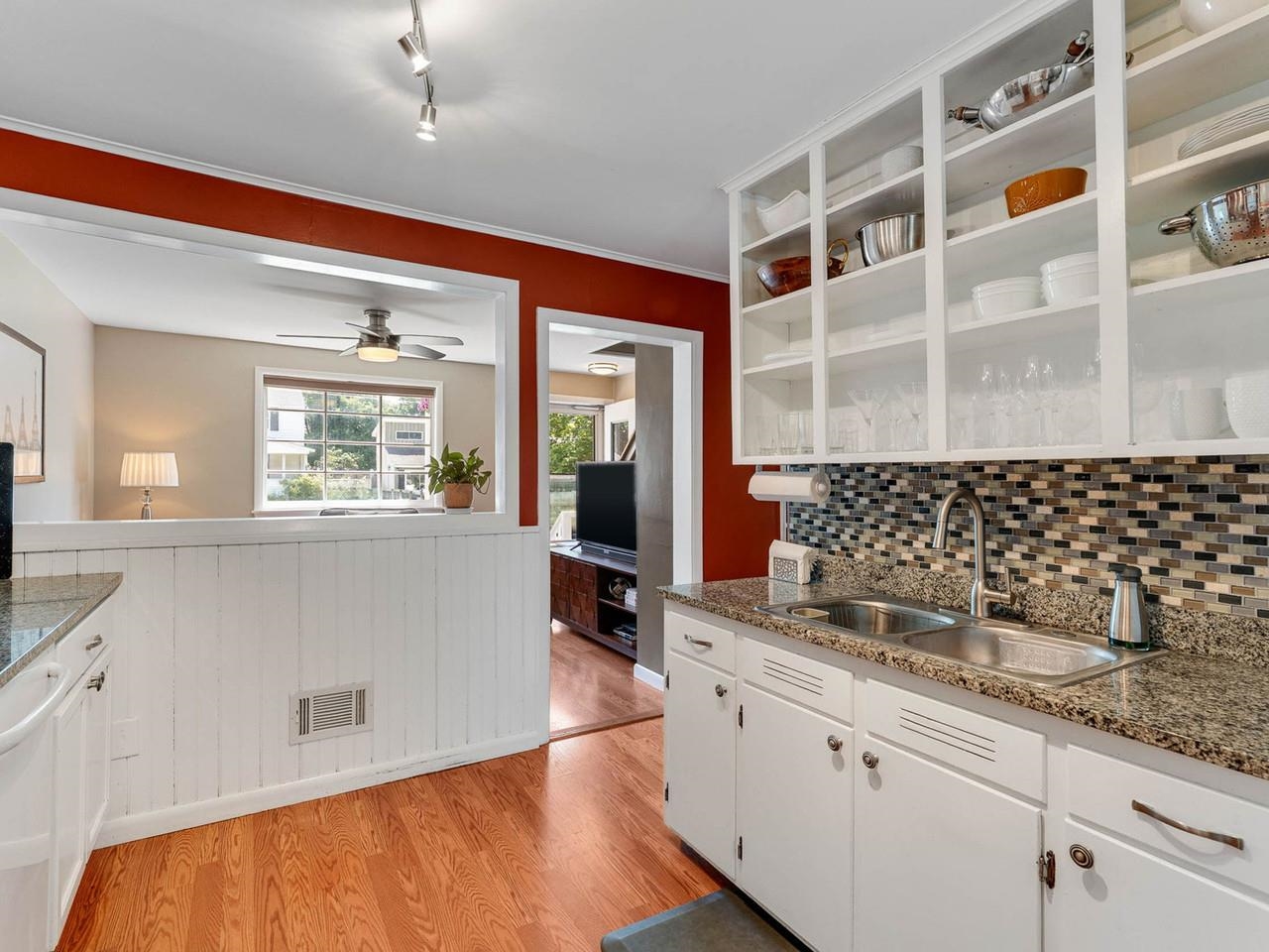 156 Woodlawn Road Burlington, VT 05408 - Photo 10 of 43