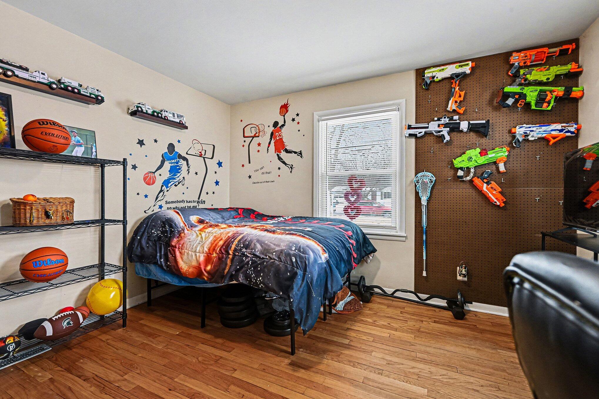 2910 Parchmount Avenue Kalamazoo, MI 49004 - Photo 15 of 28 014_file_2700