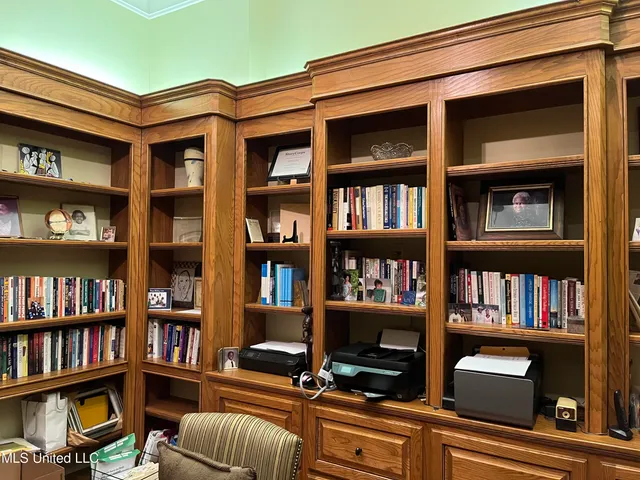 $475,000 | 5933 Fontaine Park Drive, Jackson, MS 39206