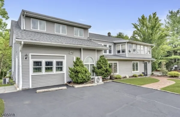 $589,000 | 128 East Main Street, Lebanon, NJ 08833