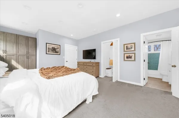 $589,000 | 128 East Main Street, Lebanon, NJ 08833