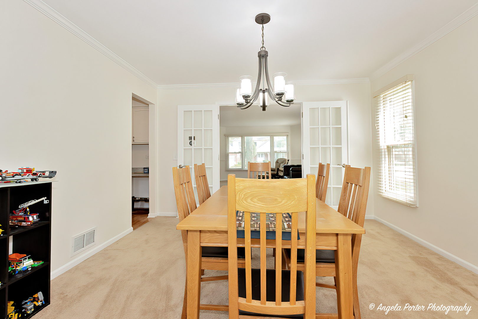 600 Raintree Road Buffalo Grove, IL 60089 - Photo 12 of 46 a view of a dining room with furniture