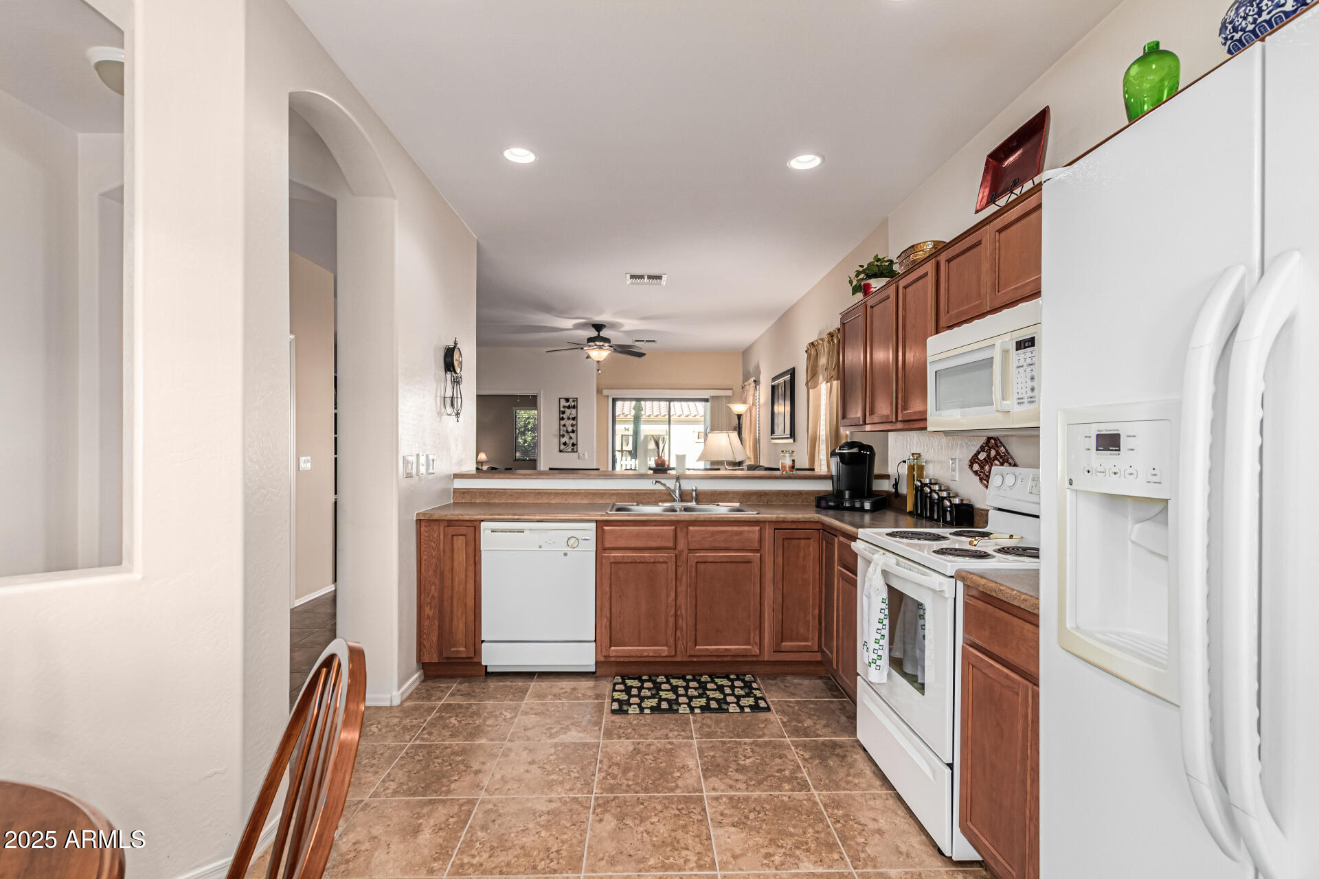 2101 South Meridian Road, Unit 225 Apache Junction, AZ 85120 - Photo 8 of 38 08 Kitchen