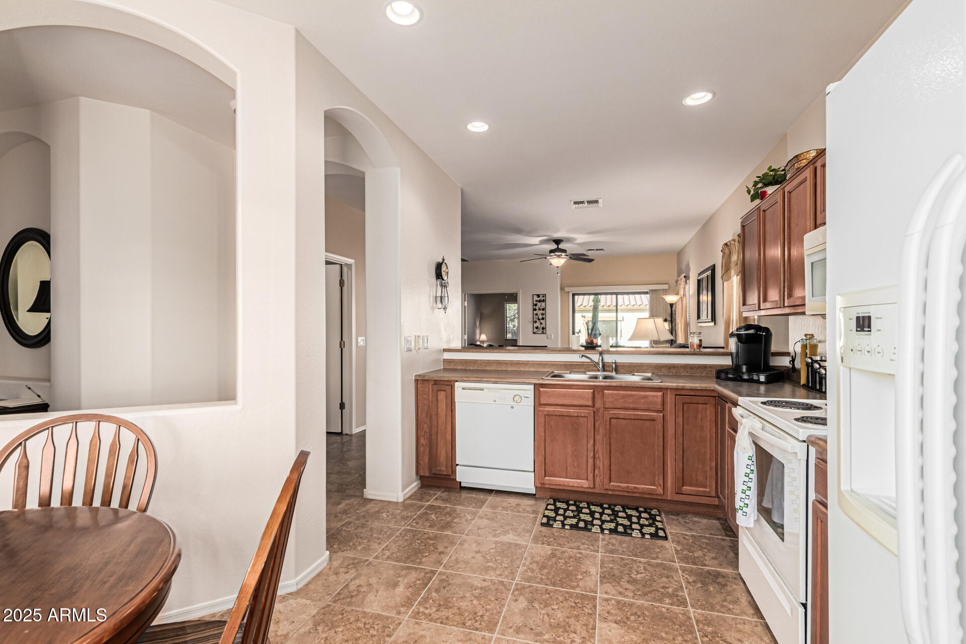 2101 South Meridian Road, Unit 225 Apache Junction, AZ 85120 - Photo 9 of 38 09 Kitchen