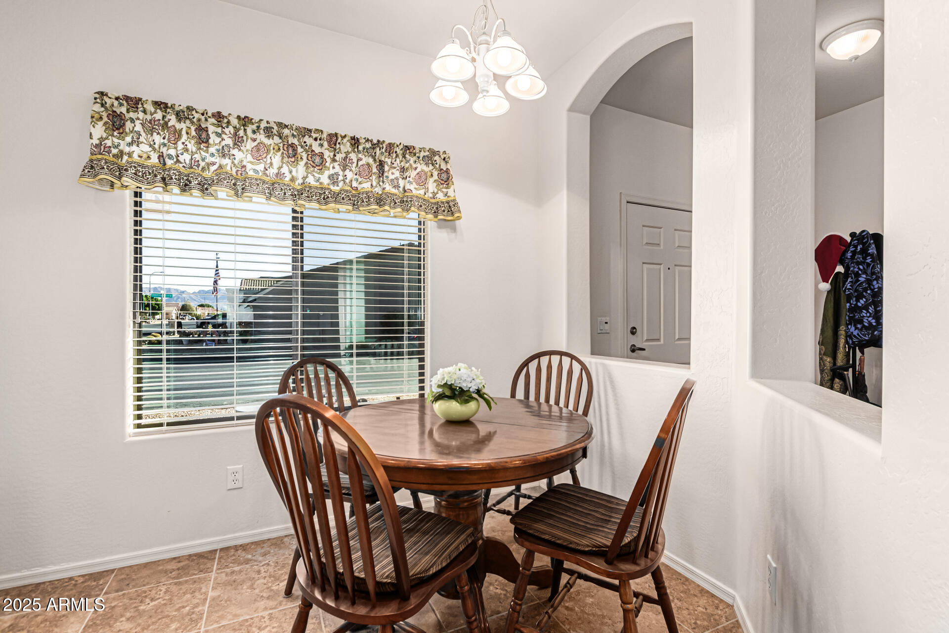 2101 South Meridian Road, Unit 225 Apache Junction, AZ 85120 - Photo 10 of 38 10 Dining