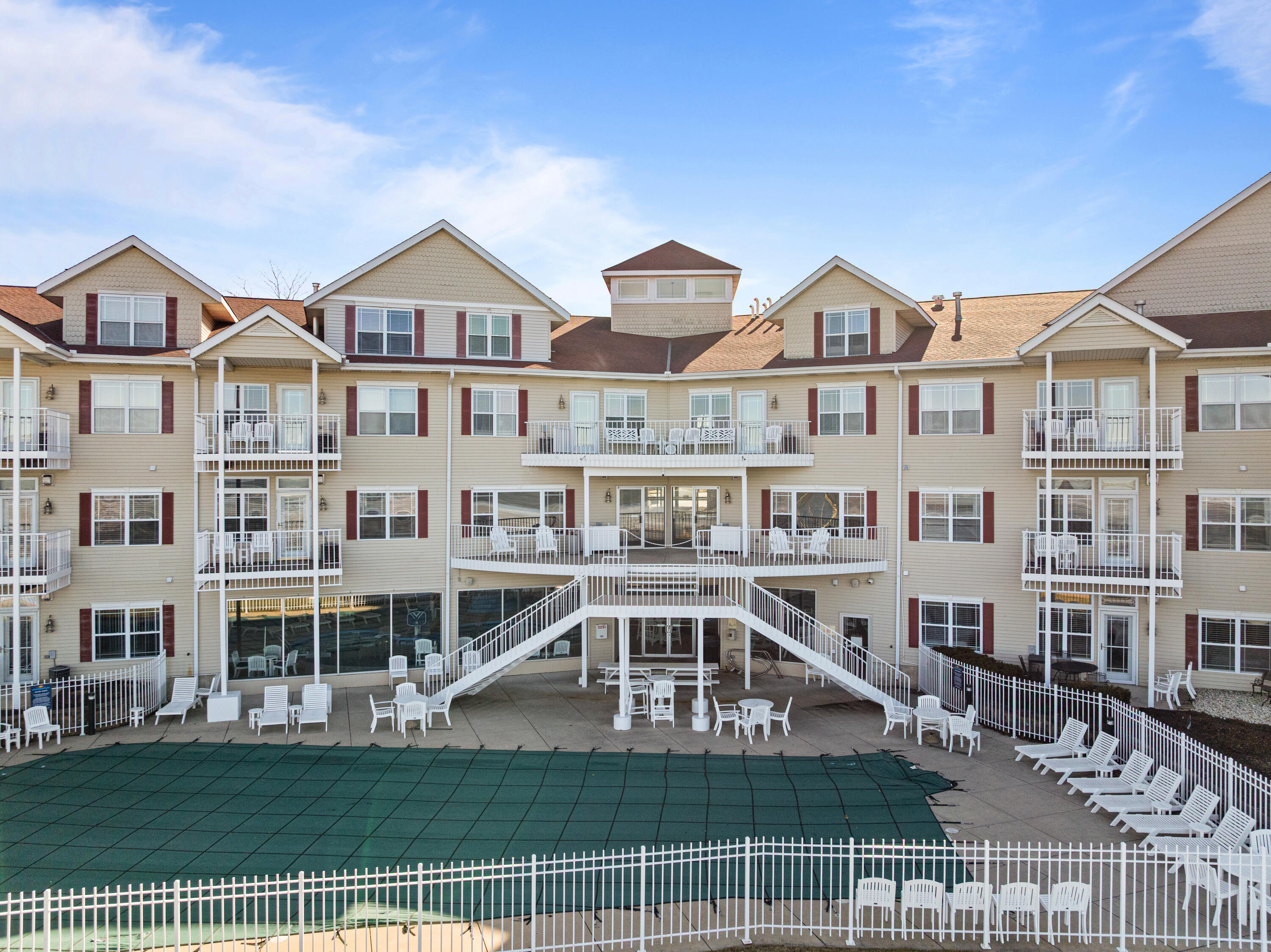 1505 South Shore Drive, Unit 327 Delavan, WI 53115 - Photo 18 of 20 Outdoor Pool Area