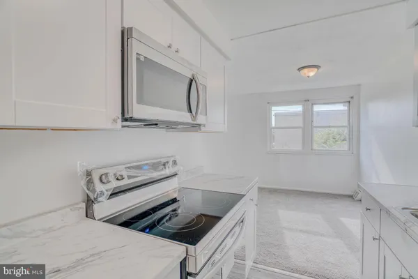 $375,000 | 10203 East Keswick Road, Philadelphia, PA 19114