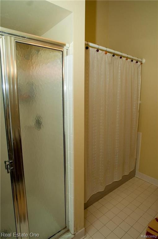 1347 Bembridge Drive Rochester Hills, MI 48307 - Photo 13 of 66