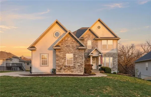 $399,000 | 203 Fairway Drive, Warrensburg, MO 64093