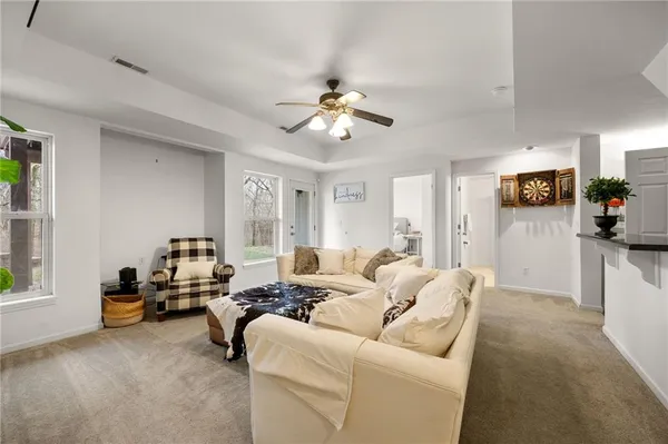 $399,000 | 203 Fairway Drive, Warrensburg, MO 64093