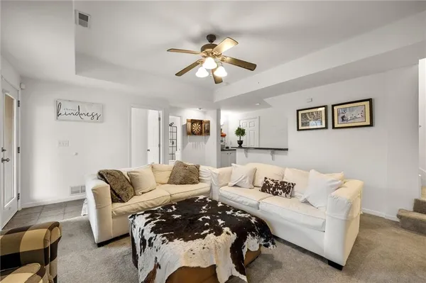 $399,000 | 203 Fairway Drive, Warrensburg, MO 64093