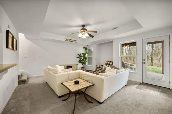 $399,000 | 203 Fairway Drive, Warrensburg, MO 64093