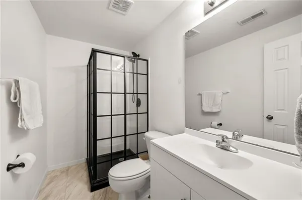 $399,000 | 203 Fairway Drive, Warrensburg, MO 64093