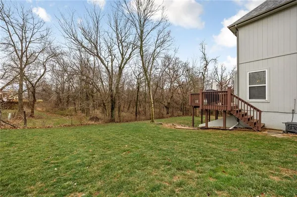 $399,000 | 203 Fairway Drive, Warrensburg, MO 64093