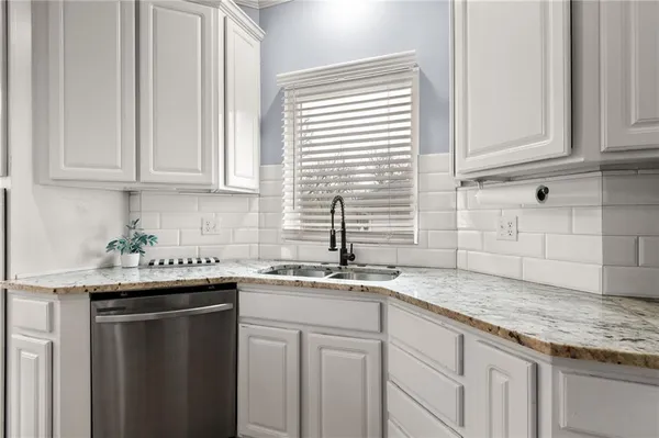 $399,000 | 203 Fairway Drive, Warrensburg, MO 64093