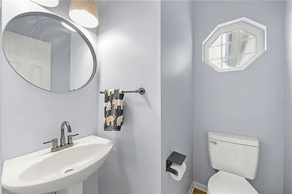 $399,000 | 203 Fairway Drive, Warrensburg, MO 64093