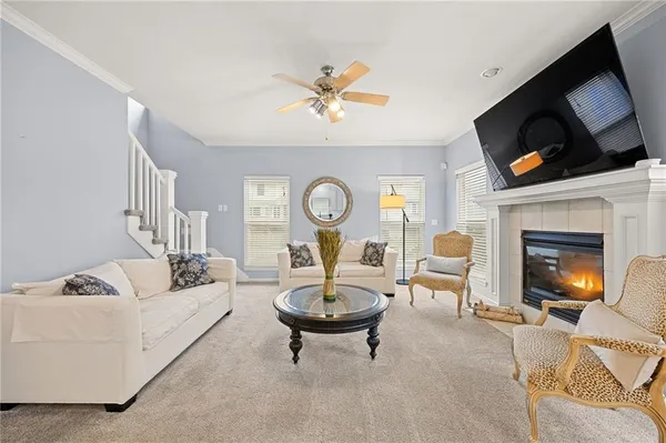 $399,000 | 203 Fairway Drive, Warrensburg, MO 64093